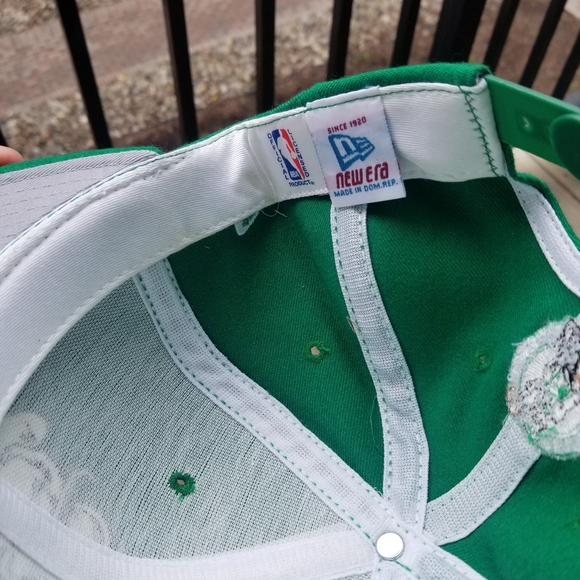 1990s Boston Celtics Snapback Hat - Picture 6 of 6